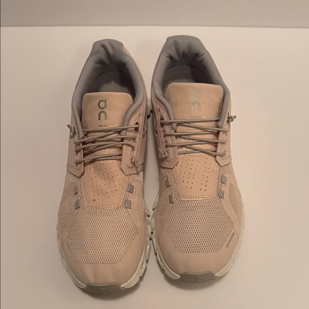 On Running Women's Athletic Cloud 6 color chart is orchid and fade - Picture 3 of 13